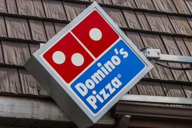Indianapolis - Şubat 2017 yaklaşık: Domino's Pizza Carryout Restoran. Domino's % 97'si franchise sahibi-840 bağımsız franchise sahipleri VI ile olduğunu