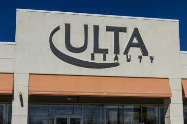 Muncie - Mart 2017 yaklaşık: Ulta Salon, kozmetik ve parfüm perakende satış yerini. Güzellik ürünleri ve bir Salon VIII Ulta sağlar