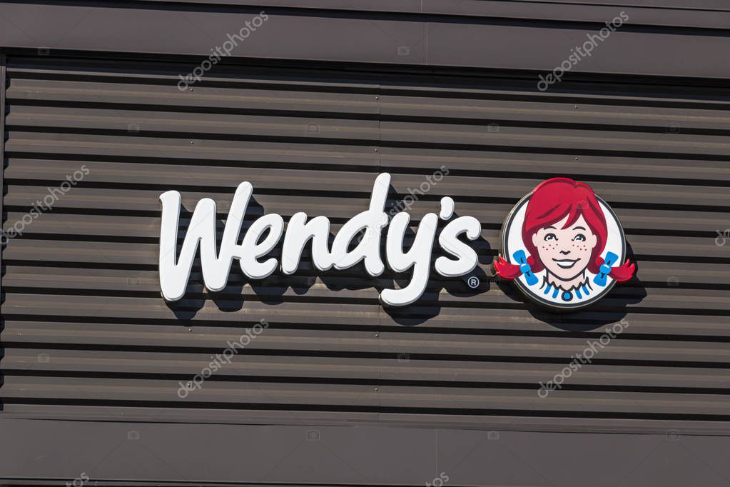 Indianapolis - Circa March 2017: Wendy's Retail Location. Wendy's is an International Fast Food Restaurant Chain VII
