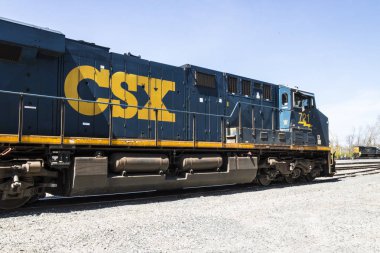 Lafayette - Nisan 2017 yaklaşık: Csx lokomotif tren. CSX bize Vi demiryolu bir sınıf faaliyet