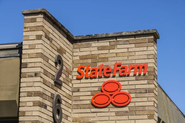 Lafayette - Nisan 2017 yaklaşık: Devlet çiftliği sigorta Aracısı konumu. Devlet çiftliği Teklifler sigorta ve Finans Hizmetleri IV