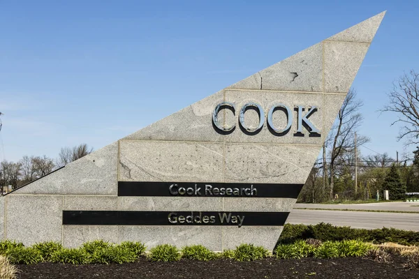 West Lafayette - Circa abril 2017: COOK Research, filial del Grupo COOK III — Foto de Stock