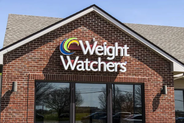 Lafayette - około kwietnia 2017: Weight Watchers spotkanie lokalizacji. Oprah Winfrey jest waga Watchers rzecznik i akcjonariusz Iv — Zdjęcie stockowe