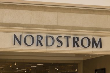 Cincinnati - Mayıs 2017 yaklaşık: Nordstrom perakende alışveriş merkezi konumu. Nordstrom onun hizmet ve moda VII için tanınır