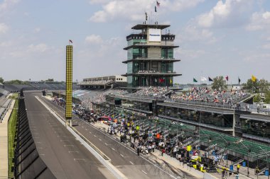 Indianapolis - Mayıs 2017 yaklaşık: Panasonic Pagoda Indianapolis Motor Speedway adlı. IMS Indy 500 IV 101'inci çalıştırmak için hazırlar