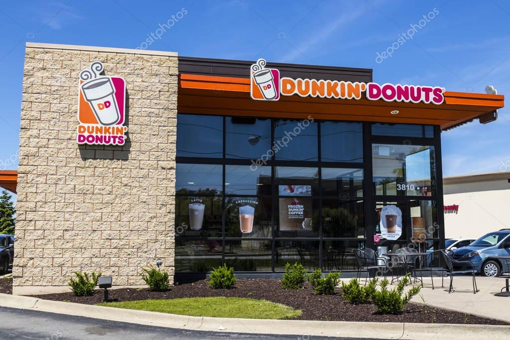Indianapolis - Circa June 2017: Dunkin' Donuts Retail Location. Dunkin' is America's favorite every day, all-day stop for coffee and baked goods V