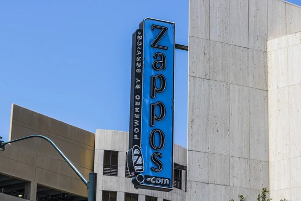 Las Vegas - Circa Juli 2017: Zappos.com adalah toko sepatu dan pakaian online. Amazon.com mengakuisisi Zappos pada tahun 2009 I — Stok Foto