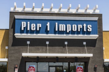 Las Vegas - Temmuz 2017 yaklaşık: Pier 1 ithalat perakende alışveriş merkezinin konumu. Pier 1 ithalat ev mobilyaları ve dekor IV