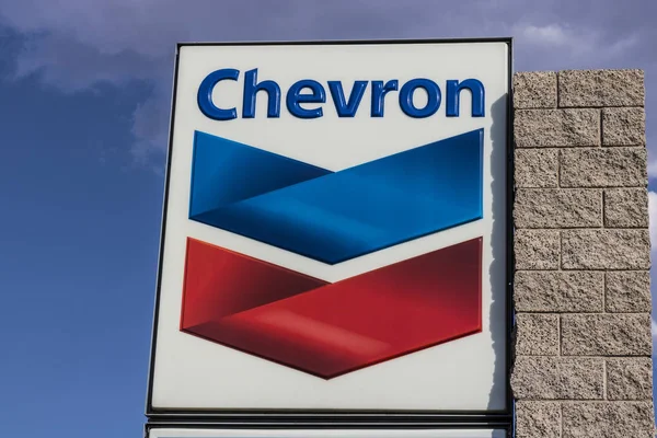 Las Vegas - Circa Juli 2017: Stasiun Gas Retail Chevron. Chevron menelusuri akarnya ke Standard Oil Corporation III — Stok Foto