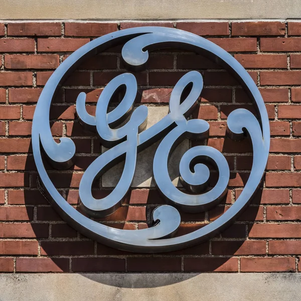 Ft. Wayne - Circa Agustus 2017: General Electric Factory (dalam bahasa Inggris). Divisi GE meliputi penerbangan, energi, kesehatan, dan penerangan XV — Stok Foto