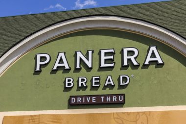 Indianapolis - Eylül 2017 yaklaşık: Panera Ekmek perakende satış yerini. Bir zincir, hızlı rahat restoran sunan ücretsiz Wifi XII Panera olduğunu