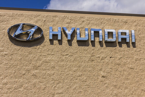 Indianapolis - Circa September 2017: Hyundai Motor Company Dealership. Hyundai is a South Korean Multinational Automotive Manufacturer XII