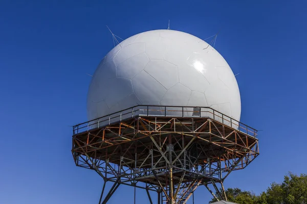 Indianapolis - Ekim 2017 yaklaşık: Faa hava trafik kontrol Doppler Radar kubbesi. Hava trafik kontrol radarı parça tüm hava ben ABD'de uçuşlar