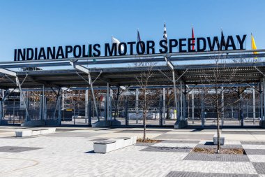 Indianapolis - Mart 2018 yaklaşık: Indianapolis Motor Speedway kapısı 1 giriş. IMS Indy 500 ve Brickyard 400 otomatik yarışları VI barındırır