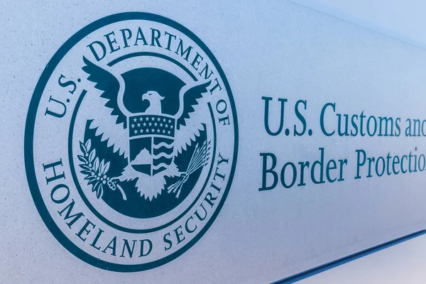 Indianapolis - Circa March 2018: Customs and Border Protection Revenue Division. CBP is a federal law enforcement agency of the U.S. Department of Homeland Security II — Stock Photo, Image