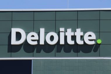 Dayton - Nisan 2018 yaklaşık: Yerel Deloitte vergi ve Danışma ofisi. Deloitte olan bir çok uluslu profesyonel hizmetler ağı ben 