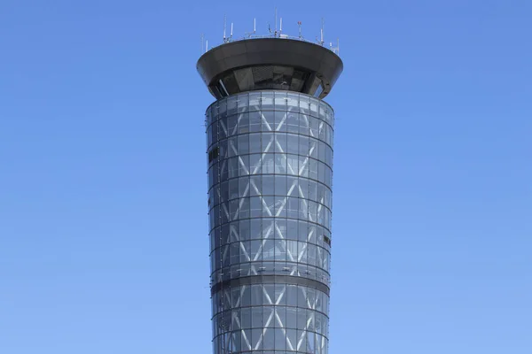 Dayton - Circa Abril 2018: La Torre de Control de Tráfico Aéreo en el Aeropuerto Internacional de Dayton. Construido en 2011, tiene 254 pies de altura I — Foto de Stock