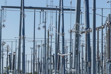 Tehlikeli yüksek gerilim elektrik alt istasyonlar XIV