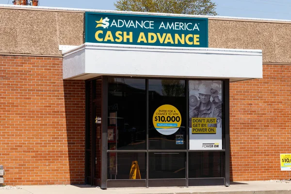 Perú - Circa mayo 2018: Advance America consumer location. Advance America es una compañía de préstamos de día de pago IV — Foto de Stock