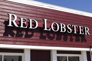 Indianapolis - Nisan 2020: Kırmızı Istakoz Günlük Yemek Restoranı. Red Lobster, sosyal uzaklık süresince dışarıdan yemek sipariş etmeyi ve servis etmeyi teklif ediyor..