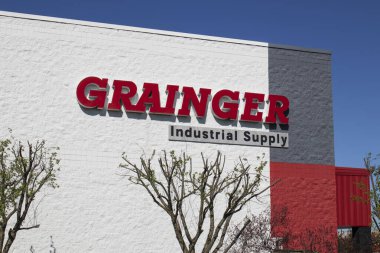 Indianapolis - Nisan 2020: Grainger endüstriyel malzeme deposu. W. W. Grainger bir donanım ve güvenlik tedarikçisi..