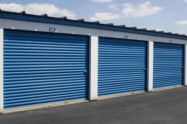 Self Storage Mini Storage Garage Units — Stock Photo, Image