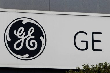 Terre Haute - Mayıs 2020: Genel Elektrik Havacılık Tesisi. Yıllar süren büyümeden sonra GE 'nin yan kuruluşları satması ve binlerce çalışanı işten çıkarması gerekti..