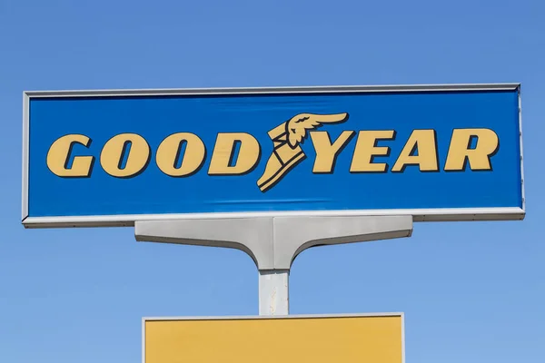 Terre Haute Περίπου Μάιος 2020 Goodyear Υπογράψει Goodyear Ελαστικά Και — Φωτογραφία Αρχείου