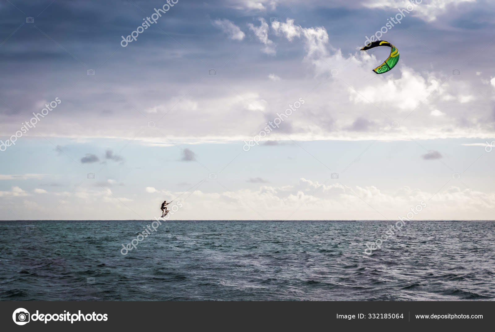 毛里求斯le Morne海滩的风筝冲浪 图库社论照片 C Ramsur