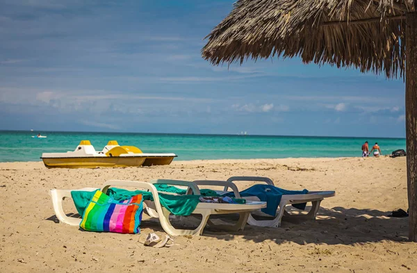 Summer vacation on the beach at Varadero, Cuba — ストック写真