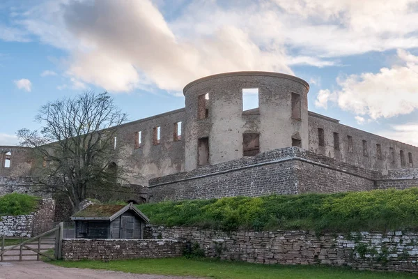 瑞典博格尔姆城堡的阳光塔，春天来临 — 图库照片