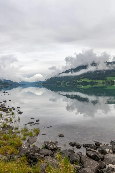 Fin Del Fiordo Hermoso Paisaje Noruego Vista Los Fiordos Noruega —  Fotos de Stock