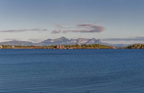 Hermoso Paisaje Noruego Vista Los Fiordos Noruega Reflejo Ideal Del — Foto de Stock