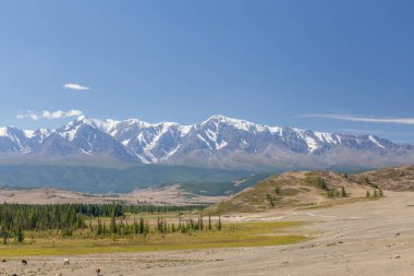 Belukha Dağı manzarası. - Rusya. Belukha Dağı, Altai 'nin Altın Dağları adlı Dünya Mirası Alanının bir parçasıdır..