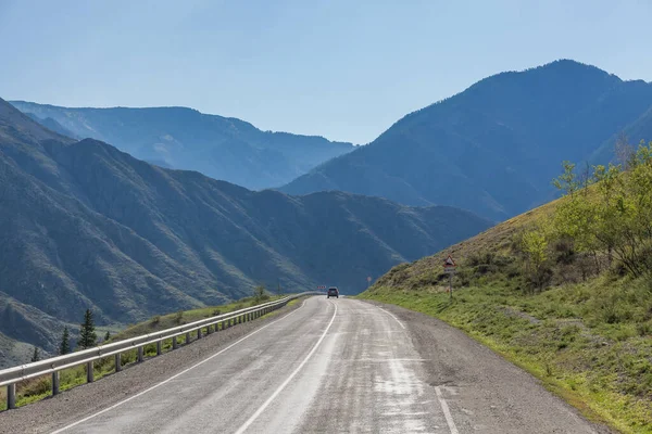 Verão Altai Rússia Estrada Para Altai Montanhas Bela Vista Verão — Fotografia de Stock