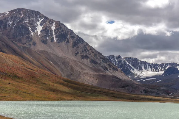 Mongolia Occidental Paisaje Montañoso Lago Alpino Parque Nacional Altai Tavan — Foto de Stock
