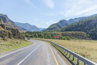 Altai Dağları yolu, Altai bölgesi, Sibirya Rusya.