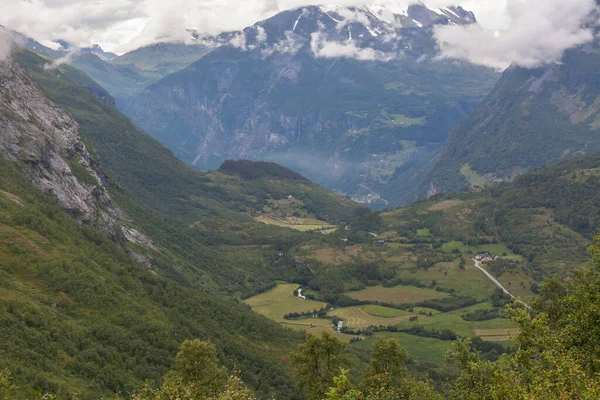 Caminho Local Observação Montanha Dalsnibba Geiranger Fiorde Noruega Foco Seletivo — Fotografia de Stock