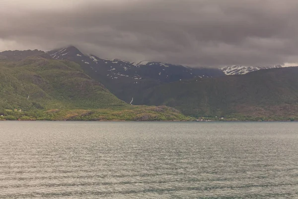 Bellissimo Paesaggio Norvegese Vista Dei Fiordi Norvegia Ideale Riflesso Fiordo — Foto Stock