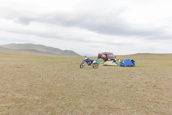 Groupe Touristes Est Arrêté Pour Nuit Dans Les Steppes Altaï — Photo