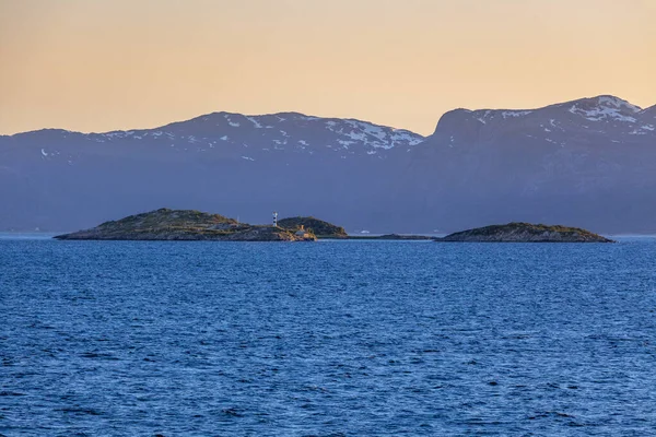 Vacker Utsikt Över Norska Fjordarna Med Turkost Vatten Omgivet Molnig — Stockfoto
