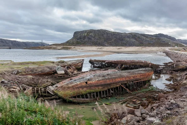 Cementerio Barcos Abandonados Marea Baja Cerca Aldea Teriberka Región Murmansk — Foto de Stock