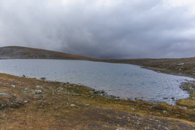 Laponya 'daki Sarek Ulusal Parkı. İsveç dağından seçici bir odak noktası.