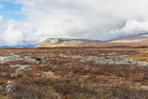 Laponya 'daki Sarek Ulusal Parkı Dağları, Sonbahar, İsveç, Seçici Odaklanma