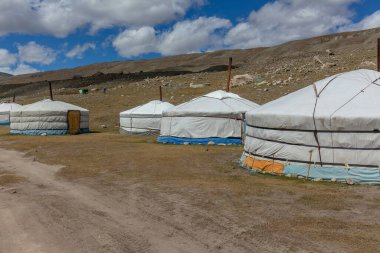 Orkhon Vadisi 'ndeki göçebe bir ailenin yurdu, Altai, Moğolistan