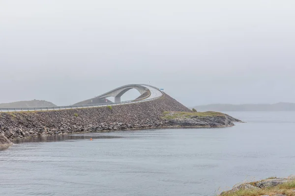 Hiçliğe Giden Meşhur Yol Köprü Norveç Atlantik Kıyısı Picturesque Yolu — Stok fotoğraf