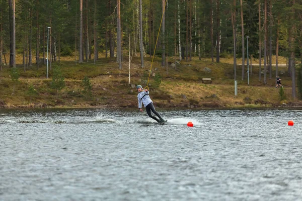 Fagersta Suède Maj 2020 Wakeboarder Surfant Sur Lac — Photo