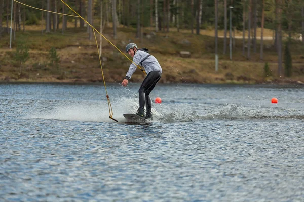Fagersta Sweden Maj 2020 Wakeboarder Surfing Lake — 图库照片