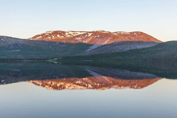 Fantastisk Utsikt Med Fjord Och Berg Reflejo Vacker Enfoque Selectivo — Foto de Stock