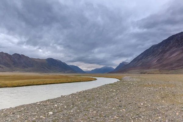 Paisajes Mongolia Río Montañas Hermoso Cielo Verano — Foto de Stock